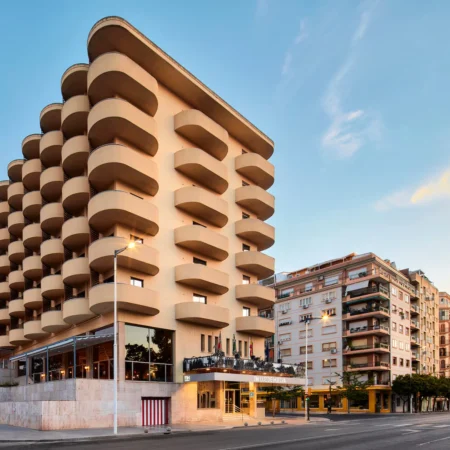 NH_Luz_Huelva_Facade_Daylight_Natural_Light_Lateral_Shoot